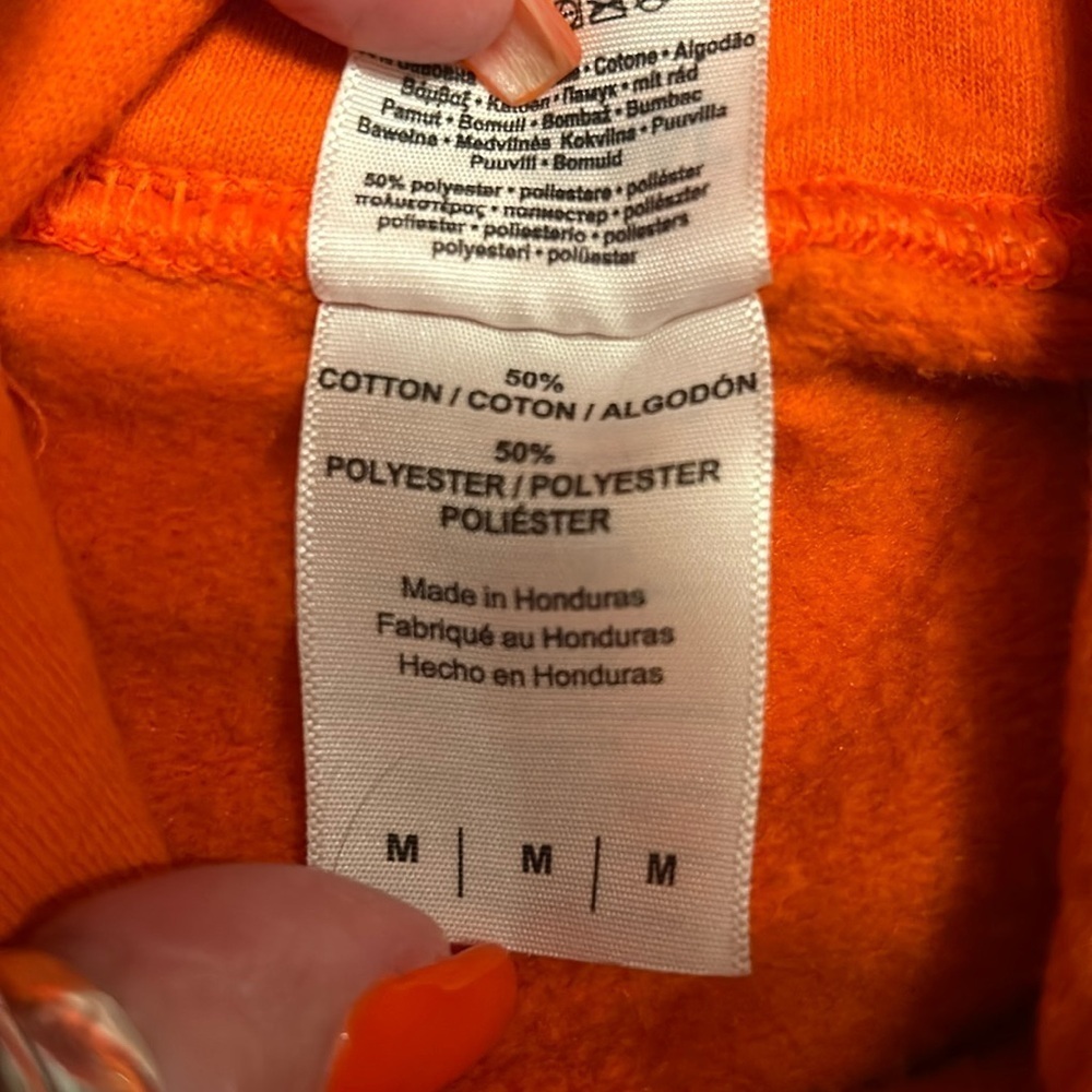 *DONATED*
Denver Broncos Love Peyton #18 ๐ - Picture 7 of 8